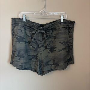 LOFT Women's Olive Camo Drawstring Shorts